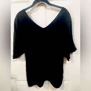 Ozma of California black linen V neck size M